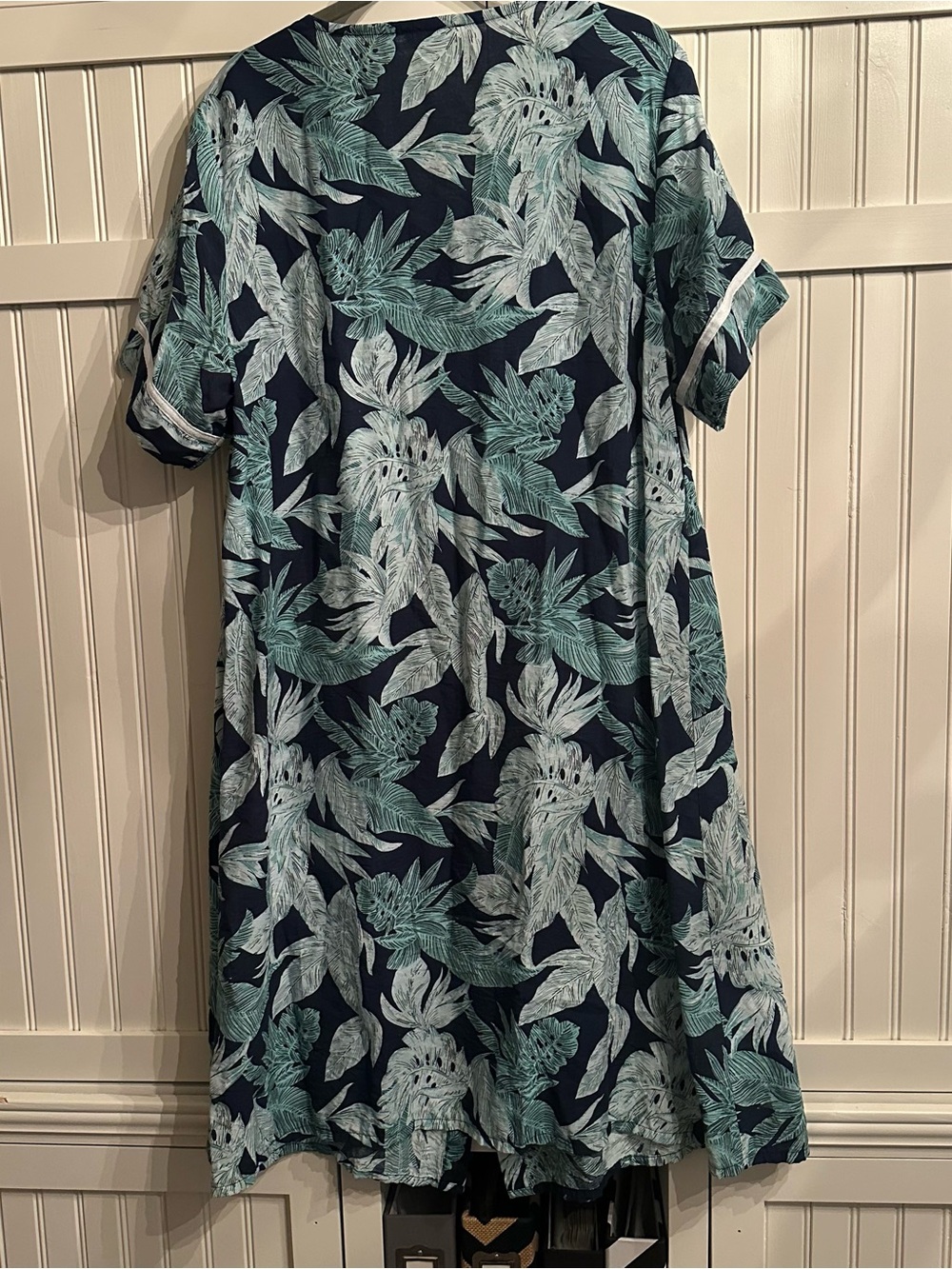 Tropical Leaf Snap-Front Sleep Shirt Dress in Navy & Teal Size L - Picture 6 of 7